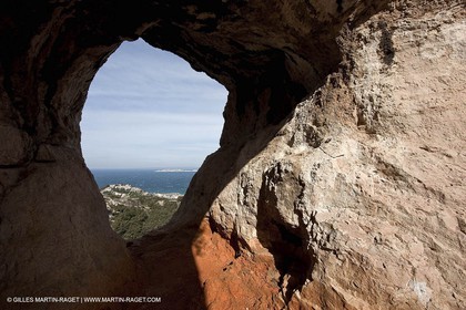 25 03 2009 - Marseille (FRA, 13) - Les Calanques - Massif de Marseilleveyre - La Roche Percée