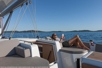 28 08 2016, Hyères (FRA,83), Chantier Jeanneau, Jeanneau Yacht 51