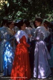 Arlésiennes en costume