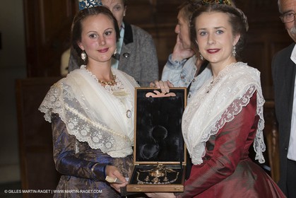 02 06 2014, ARles (FRA,13), Cérémonie de passation des bijoux de la Reine