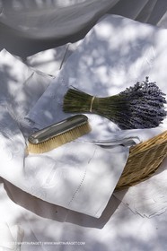 Vallon raget, nice household linen