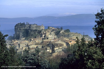 Saignon - Higher Provence village - Luberon