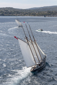 28 09 2022? Saint-Tropez,(FRA,83), Les Voiles de Saint-Tropez 2022 Régate N° 2 poup les modernes, navigation libre pour les grandes goélettes