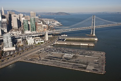 05 01 2011 - San Francisco (USA, CA) - 34th America's Cup - San Francisco waterfront  - Piers 26 (closest to bridge), Piers28, Piers 30-32