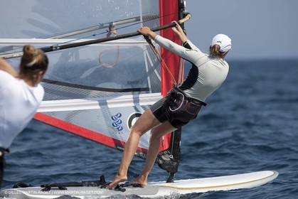 20 04 2010 - Hyères (FRA,83) - SOF 2010 - ZHIK Team - RSX women - Marina Alabau