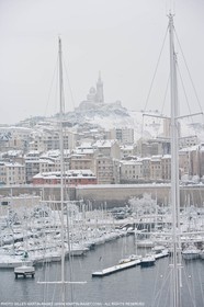 07 01 2009 - Marseille (FRA,13) - Exceptional snow amount on the city