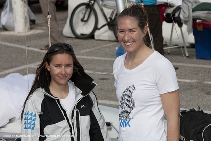 20 04 2010 - Hyères (FRA,83) - SOF 2010 - ZHIK Team - 470 fem -  Ingrid Petitjean - Nadège Douroux