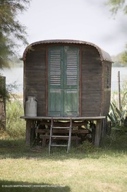 01 07 2008 - Les Saintes Maries de la mer (FRA, 13) - Cabanes de gardians