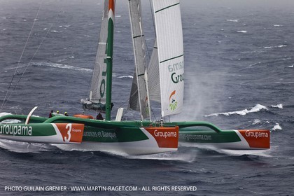 14 05 09 - Marseille - Record de la Méditerranée - Groupama 3 - Franck Cammas - G class - Départ de Marseille pour Carthage