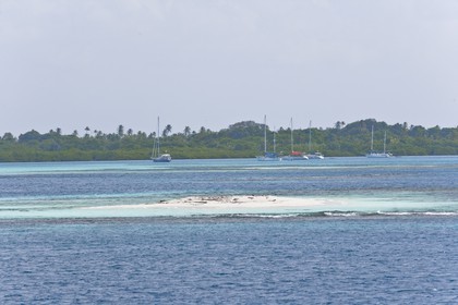 01 02 2008 - San Blas Archipelago (Panama) - Motor Yacht Senses