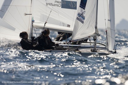 27 04 2007 - Semaine Olympique Française 2007 - Hyères - Jour 6 - Medal Race - Team France - Petitjean-Douroux