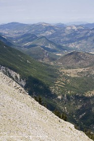19 08 07 - Haute Provence, Paysages vus depuis le sommet de la montagne de Lure (FRA, 04)