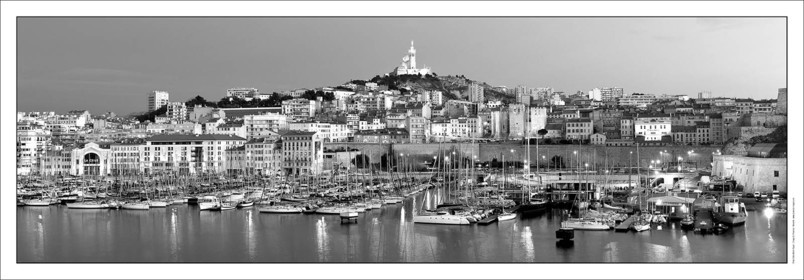 Produit : Tirage photo réalisé par nos soins sur imprimante jet d'encre professionnelle Epson à partir de 8 encres ultrachrome inaltérables (label Digigraphie).Formats au choix :. 20 x 60 cm. 33 x 95 cm- 52 x 150 cmChoix des papiers :. Papier standard brillant 250 gr., filet noir, marge blanche, tirage non signé. Papier haut de gamme satiné 290 gr. filet noir, marge blanche, tirage vérifié et signé par l'auteur.. Autres supports (canvas, acrylique, dibond) sur demandeConditionnement : tube cylindrique renforcé.Options pour l'expédition : . colissimo + dépôt boîte aux lettres (France uniquement). Colissimo avec signature à réception. Transporteur express (2 jours ouvrés) avec signature à réceptionCliquez sur caddie pour sélectionner votre formule et démarrer la procédure de commande en ligne