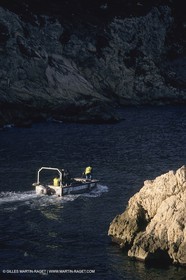 Monde maritime, opérations porturaires, ports, manoeuvres, marine world, harbour operations, maritime shipping,