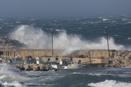 14 03 13 - Marseille (FRA) - Tempête de Mistral