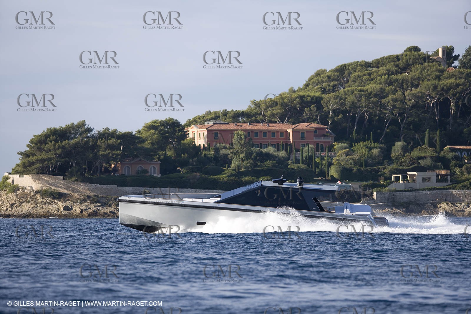 29 09 2007 - St Jean Cap Ferrat - Wally Yachts - Wally Power 70 - Lau Lau