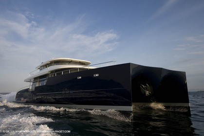 11 06 2007 - Valencia (Spain) - Bradley, super yacht catamaran dessiné par Gilles Vaton et construit par H2X à la Ciotat (France)