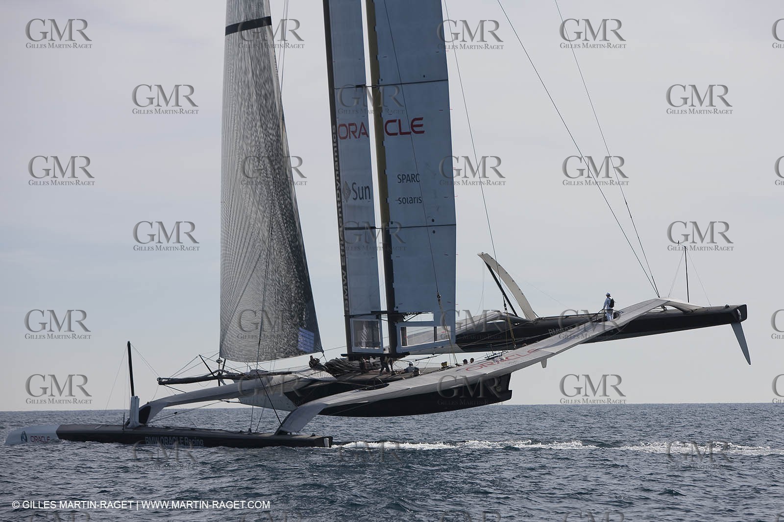 19 01 2010 - Valencia (ESP) - 33rd America's Cup - BMW ORACLE Racing - Boat preparation