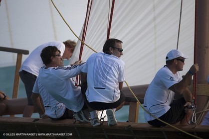 20 11 2010 - Dubai (UAE) - Dubai Louis Vuitton Trophy - Traditionnal dhow races for competing teams