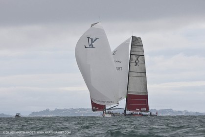 11 02 2009 - Auckland (NZL) - Louis Vuitton Pacific Series - Racing Day 11 - sail off