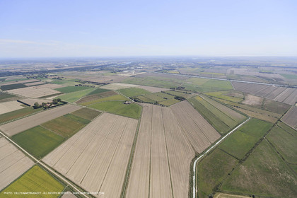 GMR_Gunboat68_3_Heli_4413