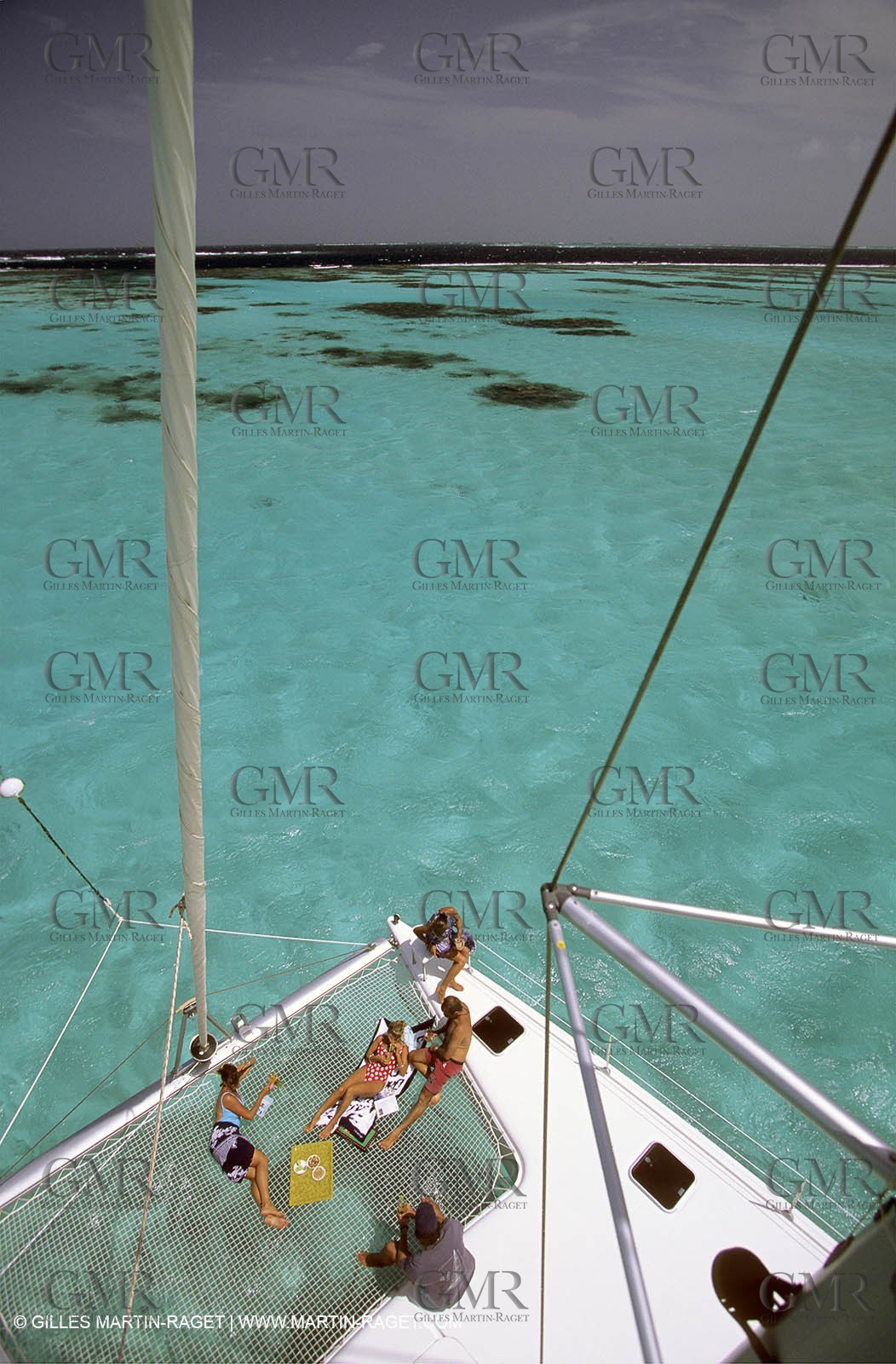 Cruising - People - Doing nothing