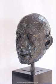 06 03 2016, Saint Etienne du Grès (FRA,13), Oeuvre de Germaine Richier, buste Le Guerrier, 1945, 5 8