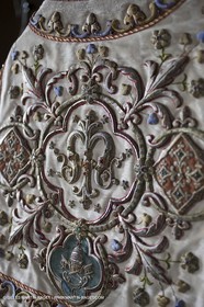 04 02 2013 - Marseille(FRA,13), Notre Dame de la Garde, Vêtements liturgiques
