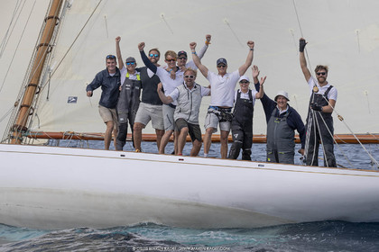29  2022, Saint-Tropez (FRA,83), Les Voiles de Saint-Tropez 2022, journée des défis, Kismet remporte la course des centenaires
