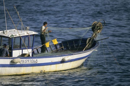 Pêche, barques, pointus, pêcheurs