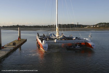 Kingfisher II - départ Trophée Jules Verne 2002 - Brest