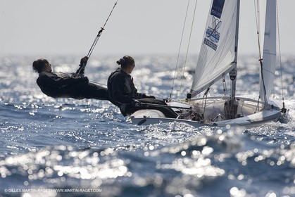 27 04 2007 - Semaine Olympique Française 2007 - Hyères - Jour 6 - Medal Race - Team France - Petitjean-Douroux