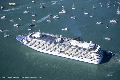 Paquebots, liners, cruise ships