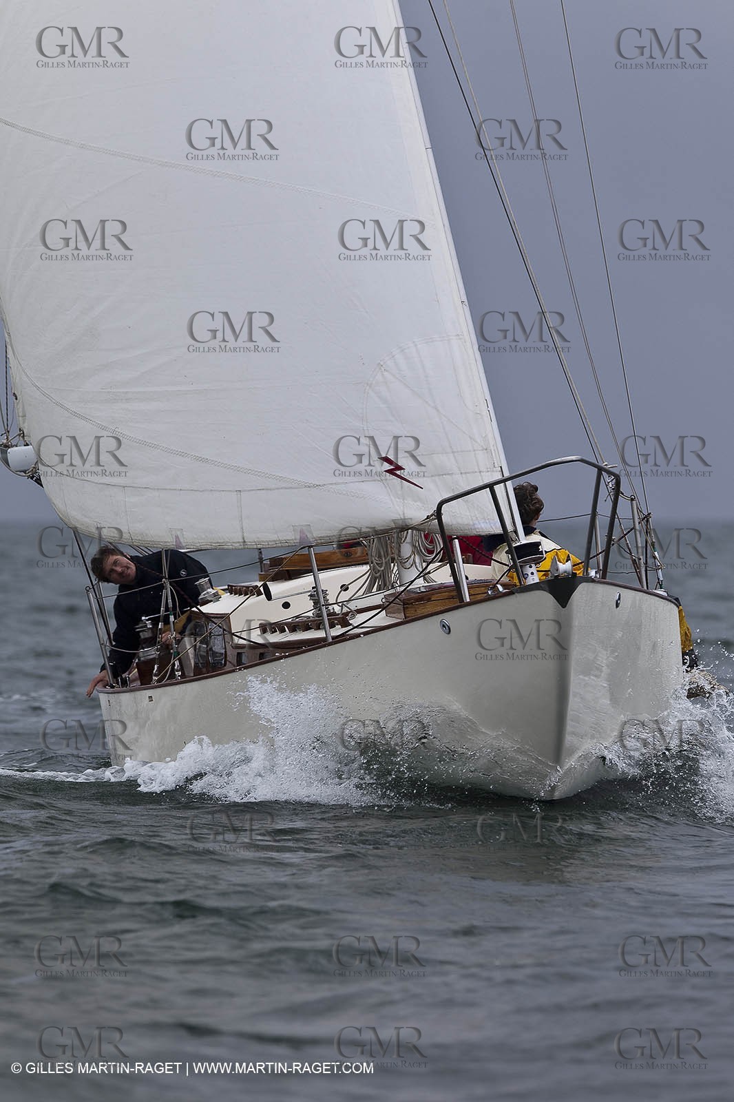 01-05-10 - Le Bono (FRA,56) - Regate Classique -Acteia II - Maica