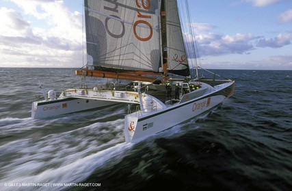 Orange II-Trophée Jules Verne 2004-Ouessant-2eme passage de ligne