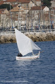 04 03 2007 - Marseilles (FRA) - La Nerthe off L'estaque (Marseille Neighorhood) - Dominique Pons