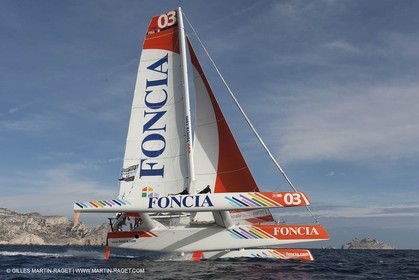 27 09 2012 - Marseille (FRA,13) - Alpari World Match Race Tour - Match Race France 2012 - Day 3 - Quarter finals - Matc Racing specialists sail on Foncia