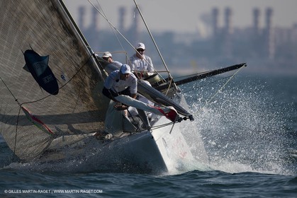 26 11 2010 - Dubai (UAE) - Dubai Louis Vuitton Trophy -1 2 final - BMW ORACLE Racing Vs All4One