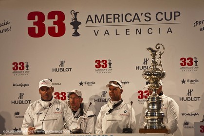 14 02 2010 - Valencia (ESP) - 33rd America's Cup - BMW ORACLE Racing - Race 2