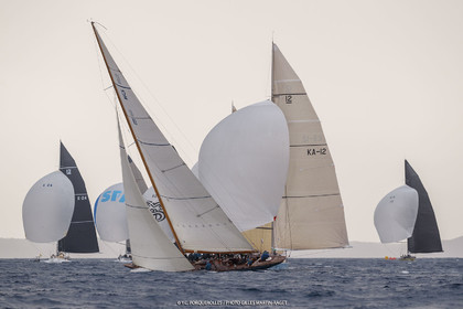 19 06 2024, Porquerolles Island (FRA), Championnat du monde des 12 m JI 2024, Race Day 1