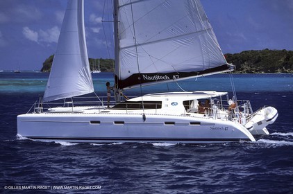 Multicoque sous voile