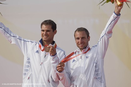18 08 2008 - Qingdao (CHN) - Jeux Olympiques 2008 - Jour 10 - Medal race - Nicolas Charbonnier Olivier Bausset médaille de bronze