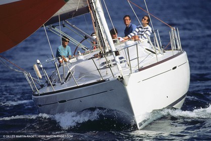 sailing, cruising, monohull under sails