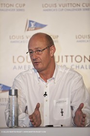 27 11 2010 - Dubao (UAE) - 34th America's Cup - Louis Vuitton Partnership announcement