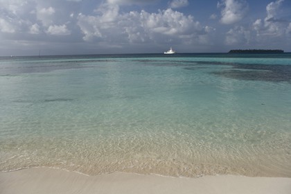 01 02 2008 - San Blas Archipelago (Panama) - Motor Yacht Senses
