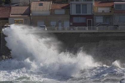 14 03 13 - Marseille (FRA) - Tempête de Mistral