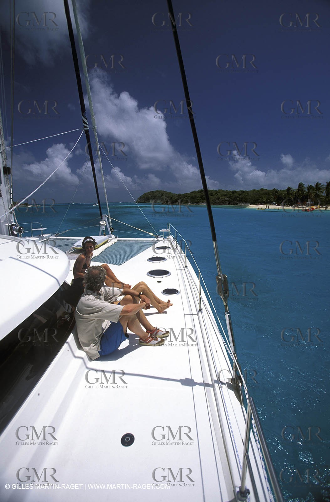 Cruising - People - Doing nothing