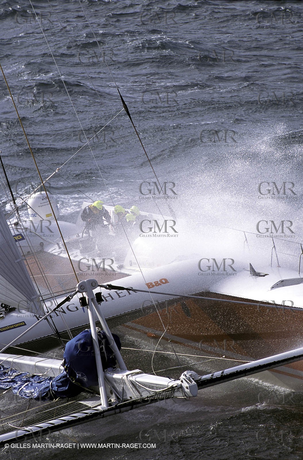 Kingfisher II - Jules Verne Trophy 2002 start - Brest