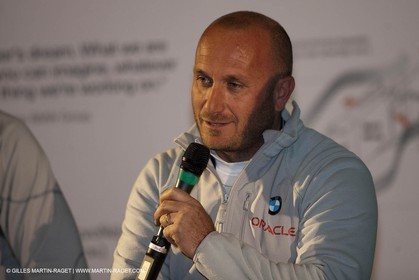 11 02 2010 - Valencia (ESP) - 33rd America's Cup - BMW ORACLE Racing - Day off 2