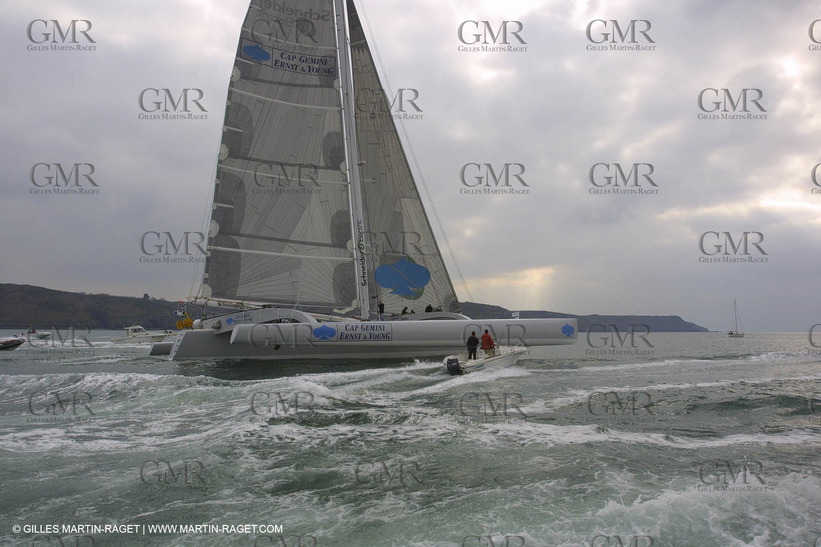 Geronimo - Jules Verne Trophy 2001 start - Brest